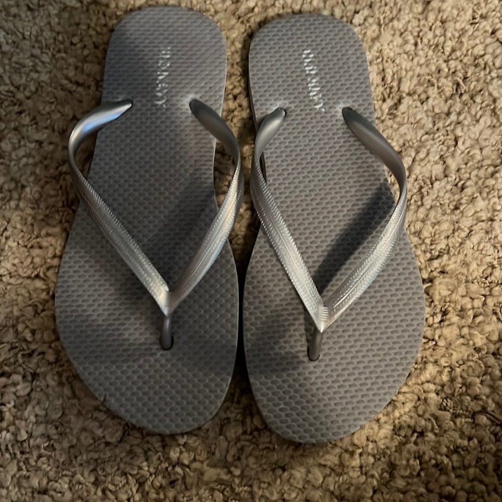 Old navy flip flops